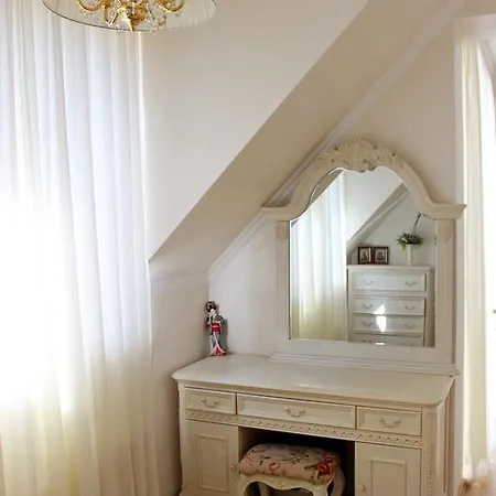 Вілла З 6 Спальнями Басейн Більярд Сауна Bbq Villa *