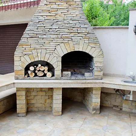 Вілла З 6 Спальнями Басейн Більярд Сауна Bbq וילה *